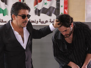 عابد فهد وسامر اسماعيل في مشهد من مسلسل منبر الموتى