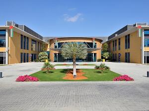 ن إم سي للرعاية الصحية ستدير مستشفى الرويس.