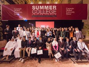 يساعدهم البرنامج الطلاب على اتخاذ القرار الصائب حول مسيرتهم الأكاديمية