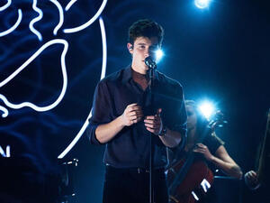 Shawn Mendes' eponymous record is No. 1 on the U.S. album chart (Source: Shawnmendes / Instagram) 