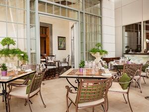 يتضمن مهرجان "بيستو" أطباق متعددة من البيستو "الصلصة" الطازجة والباستا المصنعة يدويًا، مثل البوسياتي باستا مع اللوز وصلصة الريحان.