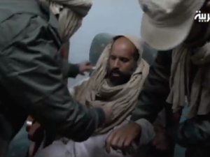 أوكامبو يصل ليبيا لبحث ملف سيف الإسلام