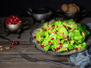 سلطة الجرجير بالرمّان 