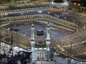 Saudi authorities will impose a 50% cut on  Saudi pilgrims and a 20% cut on foreigners in 2013 as construction works take place in Mecca.