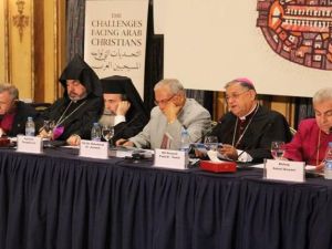 محاولة إثارة الفتنة والتمييز بين العرب المسيحيين وبين محيطهم العربي لاقت منذ عقود رفضا قاطعا من الأوساط العربية