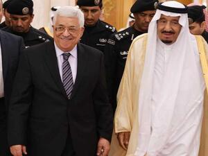 العاهل السعودي الملك سلمان بن عبدالعزيز والرئيس الفلسطيني محمود عباس