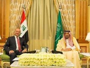 العاهل السعودي سلمان بن عبد العزيز والرئيس العراقي برهم صالح
