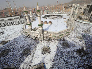 The Saudi health ministry employed thousands of health workers to make sure pilgrims were protected from two deadly viruses, Ebola and Middle East Respiratory Syndrome (MERS) coronavirus (AFP/ File Archive).