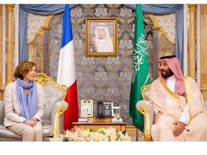 French Minister of the Armed Forces Florence Barley (L) and Saudi Crown Prince Mohammad bin Salman. (AN)