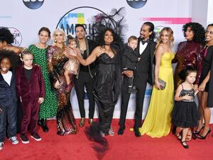 Diana Ross rolls deep with her entire family (Twitter)