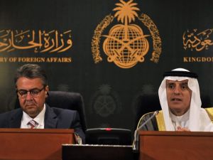 Saudi Foreign Minister Adel al-Jubeir (R) gives a press conference with his German counterpart Sigmar Gabriel in the Red Sea resort of Jeddah on July 3, 2017. (Stringer/AFP)
