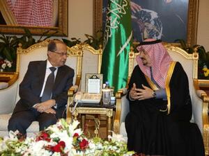 Saudi prince Faisal bin Bandar receives the Lebanese president Michel Aoun at Riyadh airport. (AFP/File)