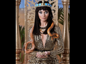 Ancient beauty made modern: Rachel Riley channels her inner Cleopatra for a TV advert! (Twitter)