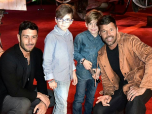 Aren't they a picture perfect family? (Instagram)