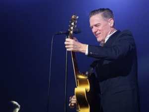 The Canadian singer performed in Bahrain on Monday night. (Instagram)