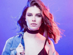 We have a secret girl crush on Lara! (Instagram)