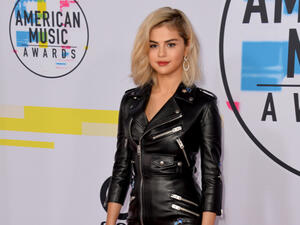 Gomez previously sported short, blonde hair with dark roots. (Source: Featureflash Photo Agency / Shutterstock)