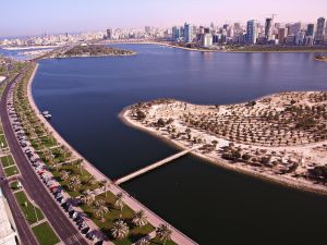 Aerial view of Sharjah's corniche. (Creative commons)