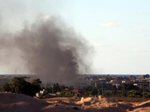 Libya's Government of National Unity (GNA) fired rockets at Daesh positions in Sirte. (AFP/Mahmud Turkia) Libya's Government of National Unity (GNA) fired rockets at Daesh positions in Sirte. (AFP/Mahmud Turkia)