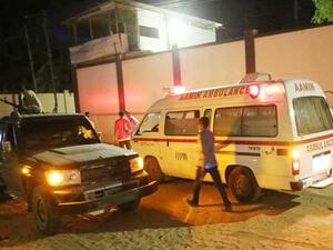 سيارة يقودها انتحاري انفجرت أمام البوابة الخلفية لمقر البرلمان الصومالي