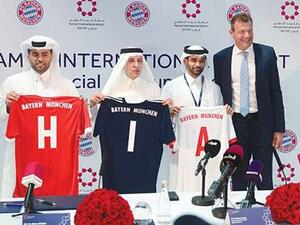 From left: HIA Chief Operating Officer, Badr Mohammed al-Meer, Qatar Airways Group Chief Executive, Akbar al-Baker, Supreme Committee for Delivery & Legacy Secretary General, Hassan al-Thawadi and FC Bayern Munich Executive Board Member, Andreas Jung reveal Bayern’s new jersey at Hamad International Airport. (Photo: Noushad Thekkayil)