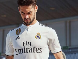 إيسكو بقميص ريال مدريد الجديد