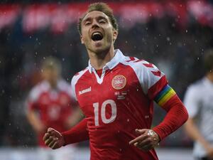 إيريكسن يحتفل بهدفه