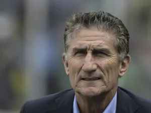 Edgardo Bauza among candidates 