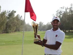 Champion Saleh Al Kaabi of Qatar poses with the trophy (Photo: Noel A. Alipoyo)