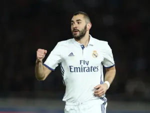 In the final minute Benzema broke into the penalty area, past Sevilla's tired defenders, and fired home to earn the draw and give Madrid their place in the history books