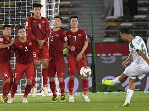  Vietnam twice led against Iraq but were unable to hold out for a point in the Asian Cup as Ali Adnan struck a 90th-minute free-kick. 