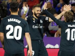  Karim Benzema scored a second-half brace as Raphael Varane and Luka Modric were also on target for Real Madrid at Real Valladolid. 