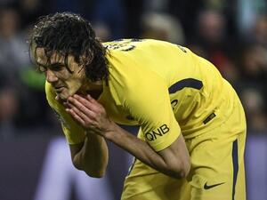 إيدينسون كافاني مهاجم باريس سان جيرمان يتحسر على ضياع فرصة محققة