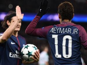 نيمار (يمين) وكافاني يقودان الباريسي لفوز جديد