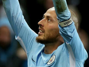 سيلفا يقود سيتي للفوز بعد أيام من تجديد عقده