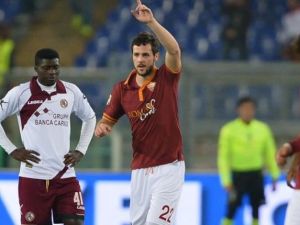 ديسترو يحتفل بهدفه