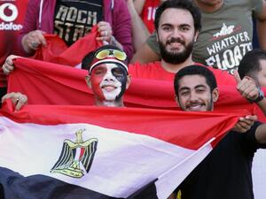Supporters of Egypt attend the World Cup 2018 Africa qualifying football match between Egypt and Congo at the Borg al-Arab stadium in Alexandria on October 8, 2017.
TAREK ABDEL HAMID / AFP