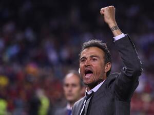 إنريكي يودع جماهير برشلونة بلقب أخير