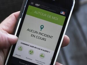This picture on June 8, 2016 in Dinard, western France, shows a smartphone screen reading "Around me, No ongoing incidents", displayed on a page of the SAIP (Systeme d'Alerte et d'Information aux populations, or Population Alert and Information System), a new smartphone app launched by the French government, designed to alert users of possible terror attacks amid growing security concerns over the UEFA Euro 2016 football tournament.
DAMIEN MEYER / AFP