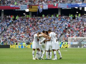 فرنسا إلى نصف النهائي