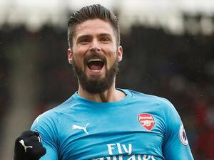 جيرو ينقذ آرسنال مجدداً