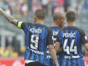 بيريشيتش (يمين) وإيكاردي (يسار) يقودان إنتر للفوز على سبال
