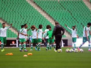 Iraqi national football team players take part in a training session on February 27, 2018 in the city of Basra a day ahead of their friendly match against Saudi Arabia.
It is the first time football-mad Iraq, who almost made the cut for the 2018 World Cup themselves, have hosted an international match since 1990. With this friendly, Iraq aim to strengthen their case with world football governing body FIFA to lift the ban on them hosting competitive international matches.
HAIDAR MOHAMMED ALI / AFP