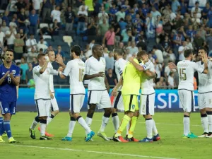 Italian players celebrate their victory at the end of the World Cup 2018 qualifier football match Israel vs Italy at Sammy Ofer Stadium in Haifa, on September 5, 2016.
JACK GUEZ / AFP