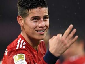 خاميس يحتفل بثلاثيته