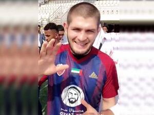 He is a firm favourite among fight fans; rumoured to be planning a fight with undefeated boxer Mayweather (Photo: Twitter)