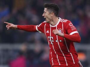 ليفاندوفسكي يمنح بايرن الفوز في اللحظات الأخيرة