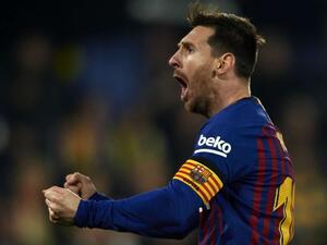 ميسي يتألق ويقود برشلونة للفوز