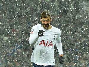 يورينتي يتألق ويمنح سبيرز فوزاً مهماً