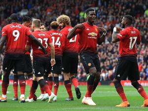 لاعبو مانشستر يحتفلون بالهدف